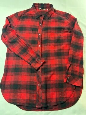 Athleta Red and Black Plaid Button-Down Shirt